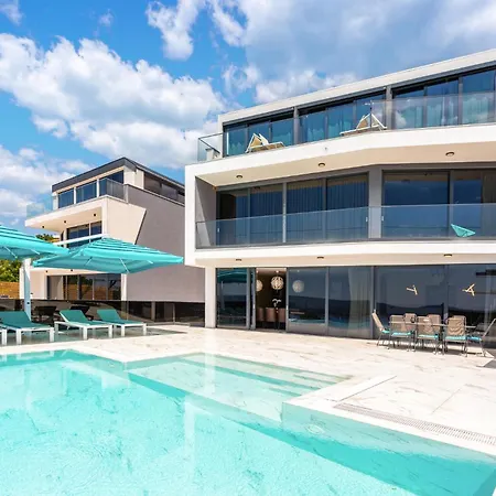 Σπίτι διακοπών Gorgeous In With Sauna